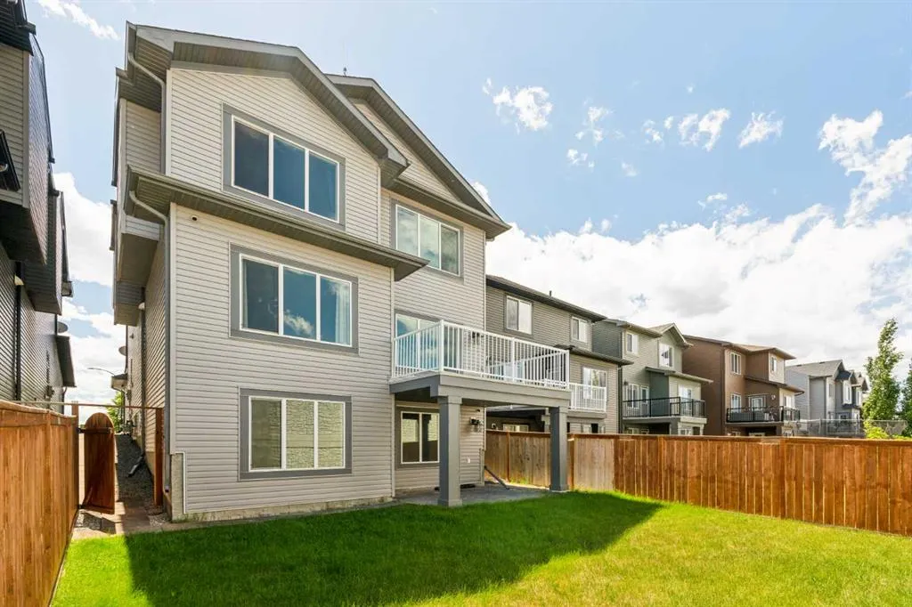 152 Evansborough Way NW