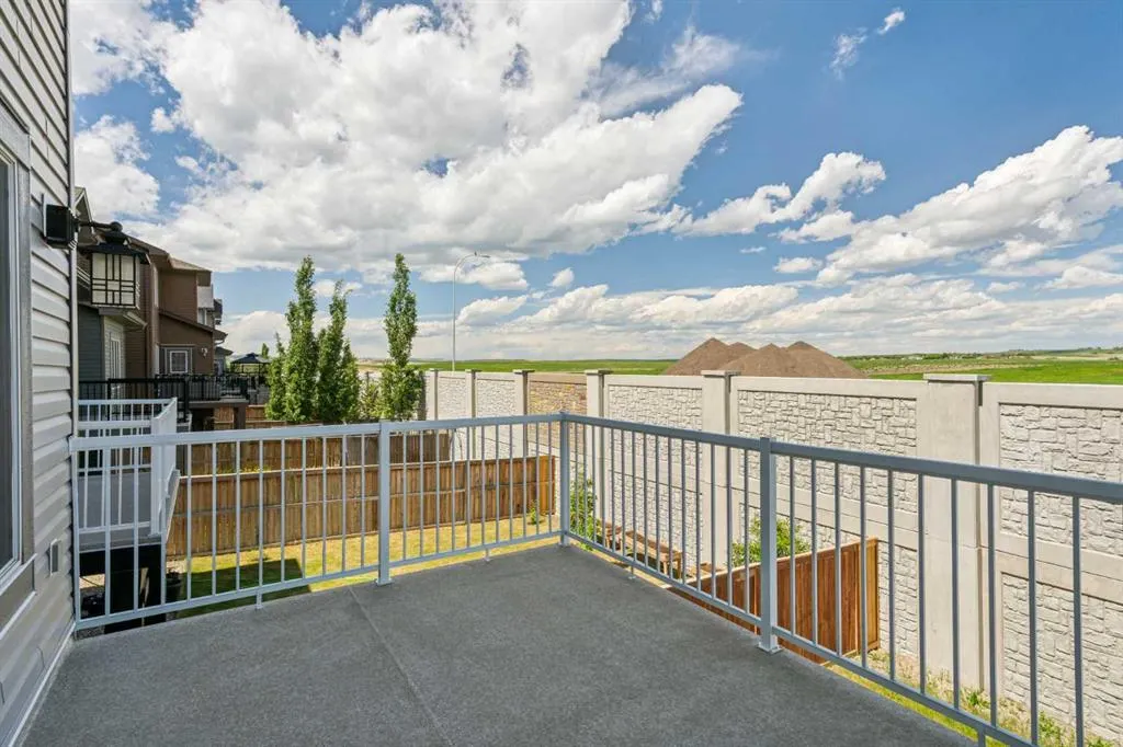 152 Evansborough Way NW