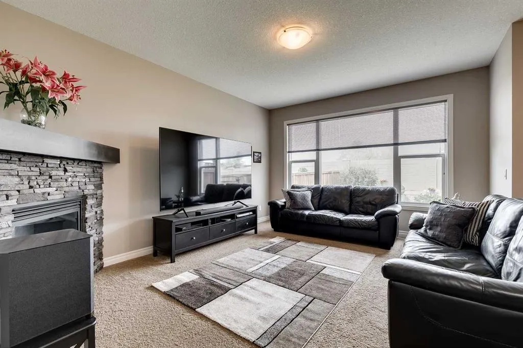 399 Hillcrest Circle SW