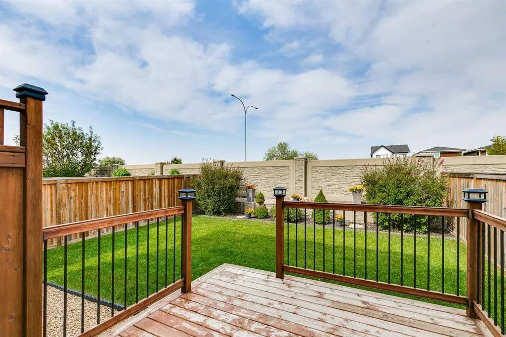 399 Hillcrest Circle SW