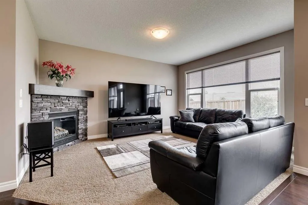 399 Hillcrest Circle SW