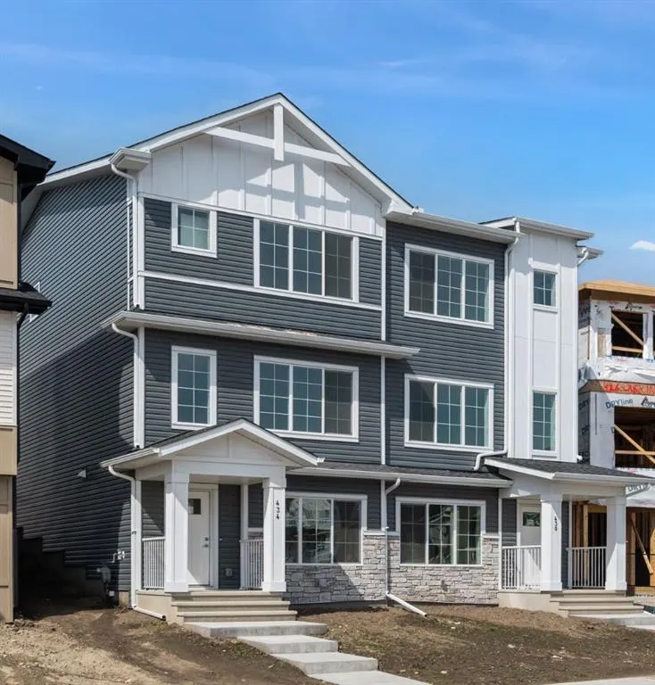 434 Carringvue Grove NW