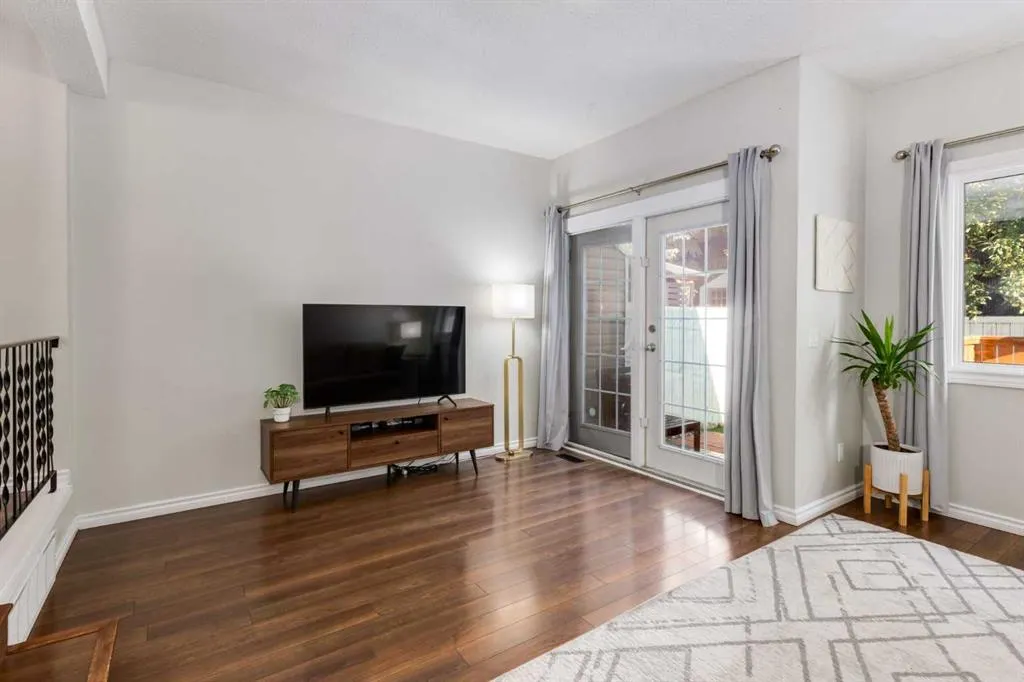 1111 Canterbury Drive SW, #4