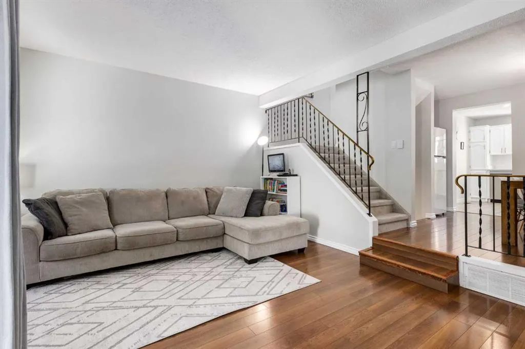 1111 Canterbury Drive SW, #4