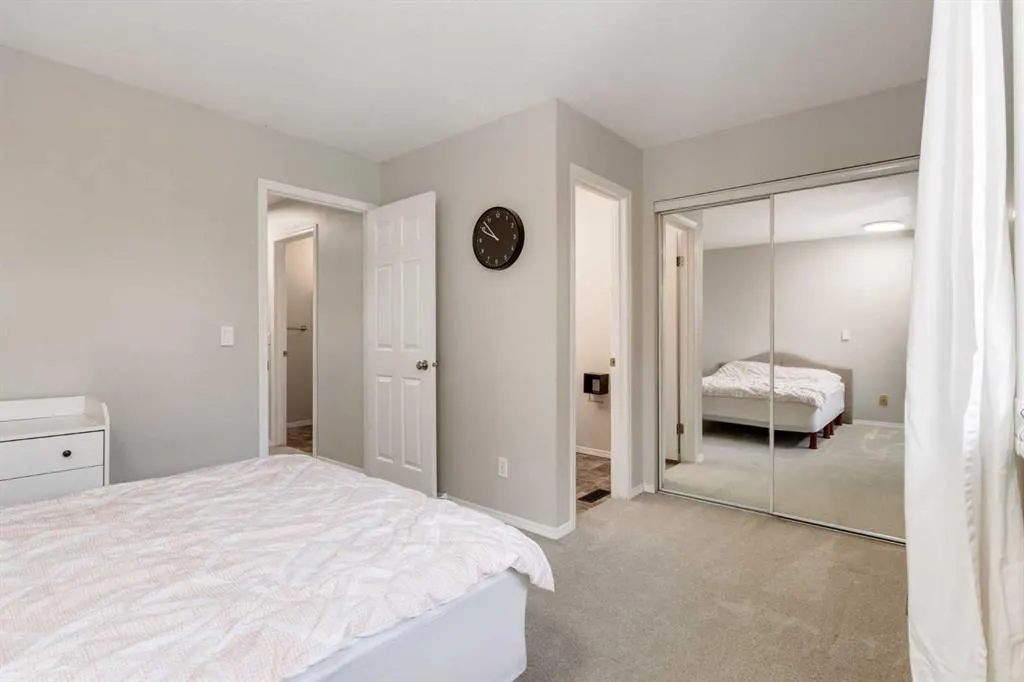 1111 Canterbury Drive SW, #4