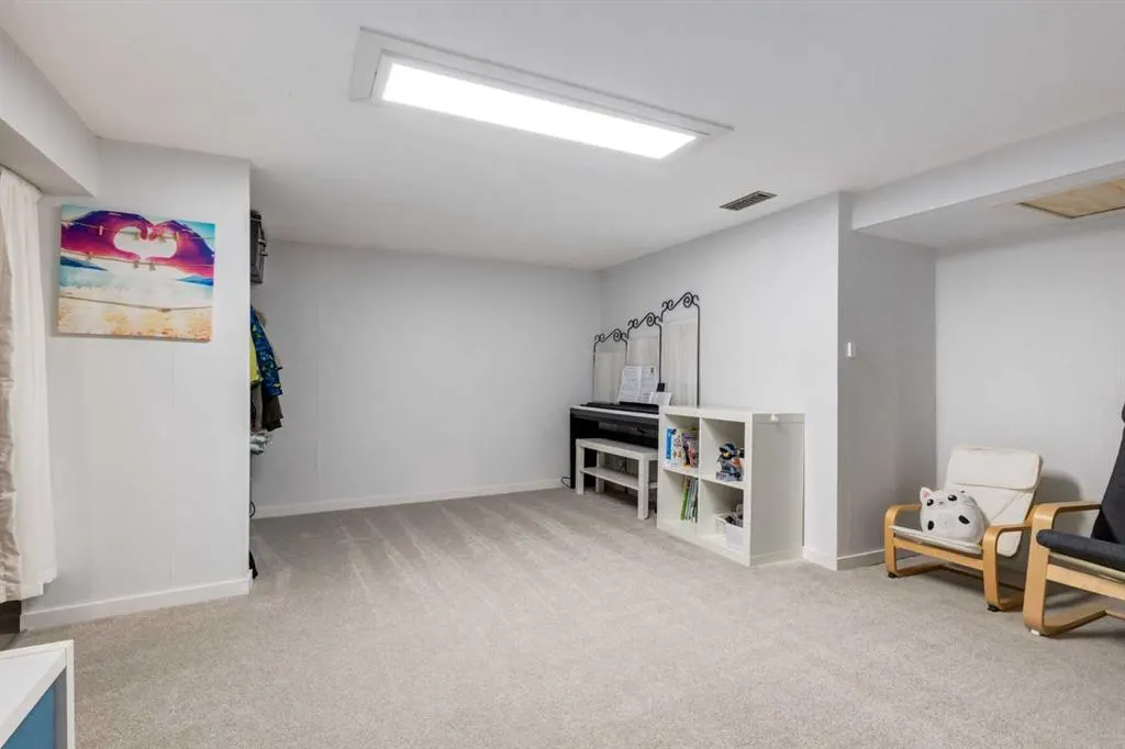 1111 Canterbury Drive SW, #4