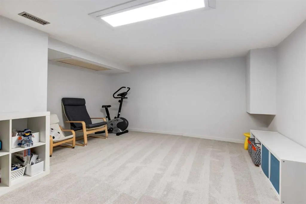 1111 Canterbury Drive SW, #4