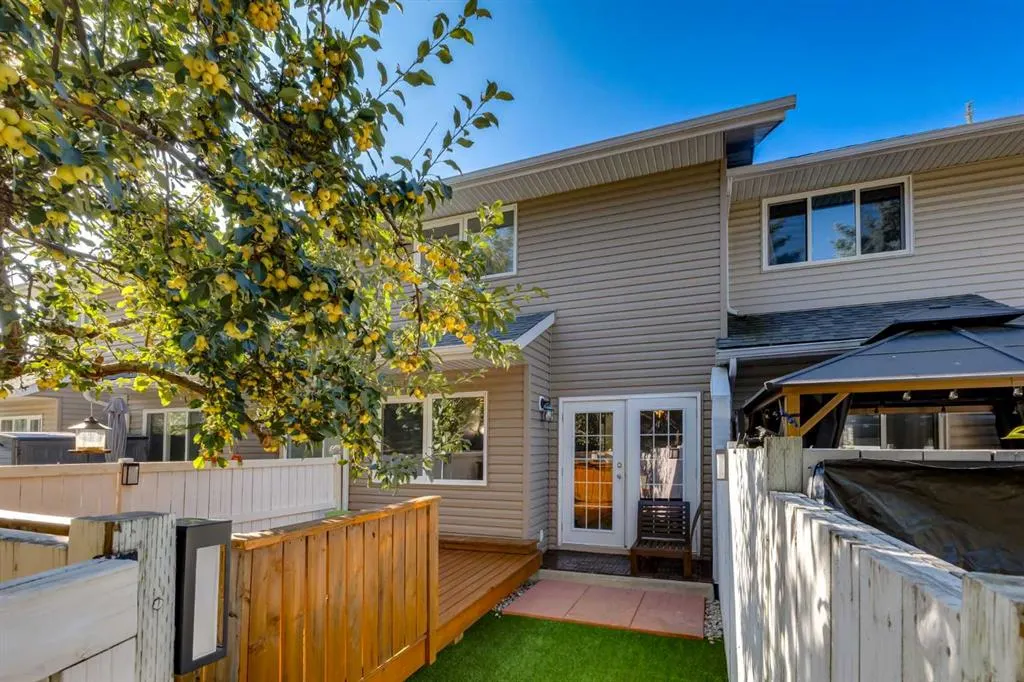 1111 Canterbury Drive SW, #4