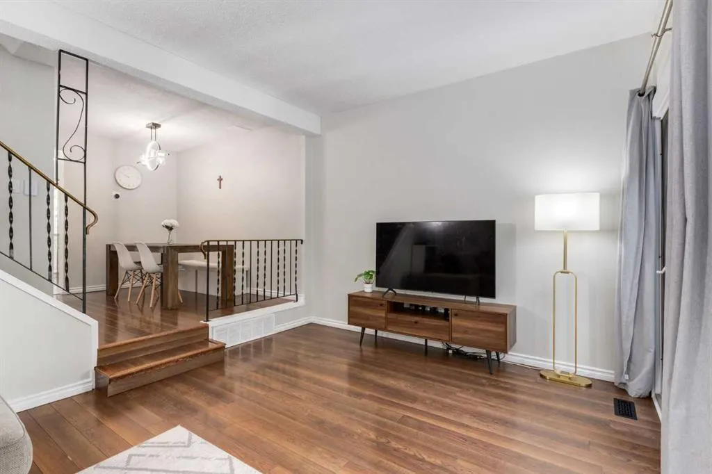 1111 Canterbury Drive SW, #4