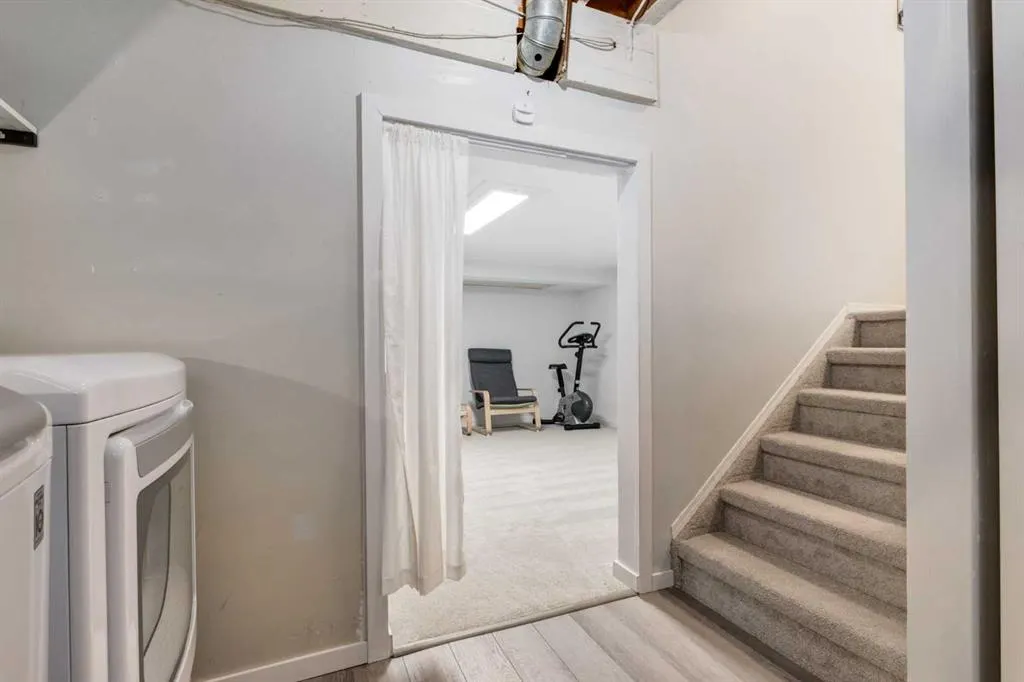 1111 Canterbury Drive SW, #4