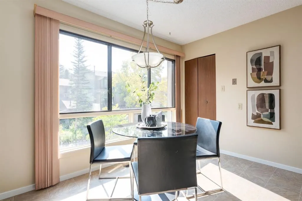 20 Point Mckay Court NW