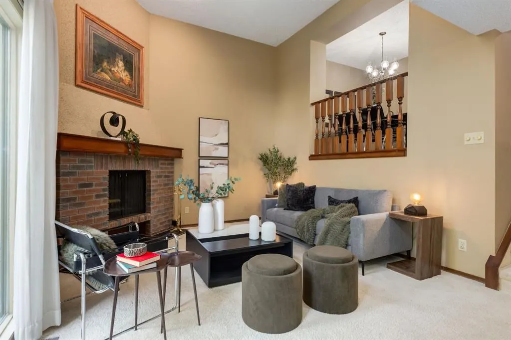 20 Point Mckay Court NW