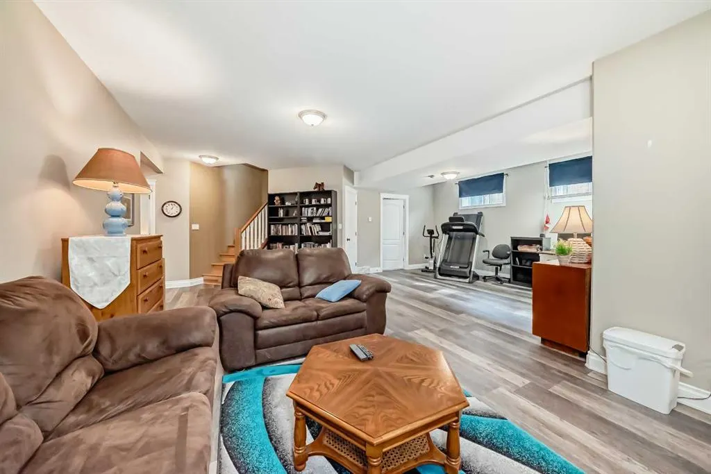 71 Adams Close