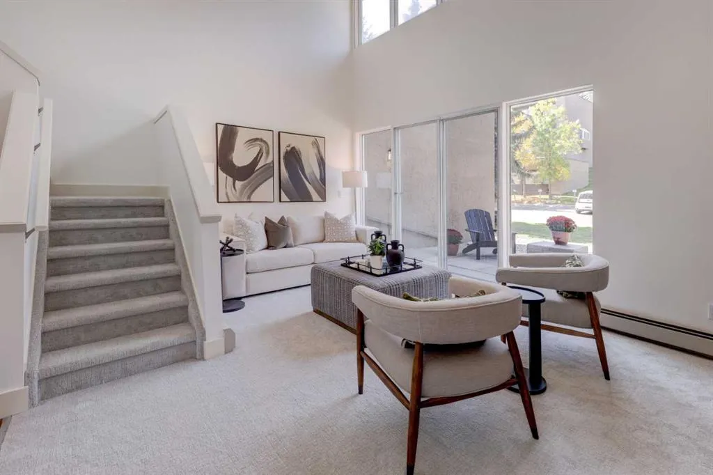 226 Village Terrace SW, #8