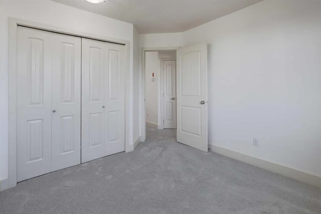 226 Village Terrace SW, #8