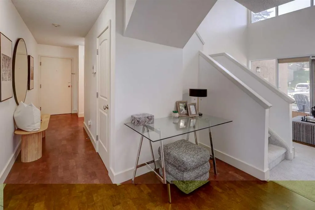 226 Village Terrace SW, #8