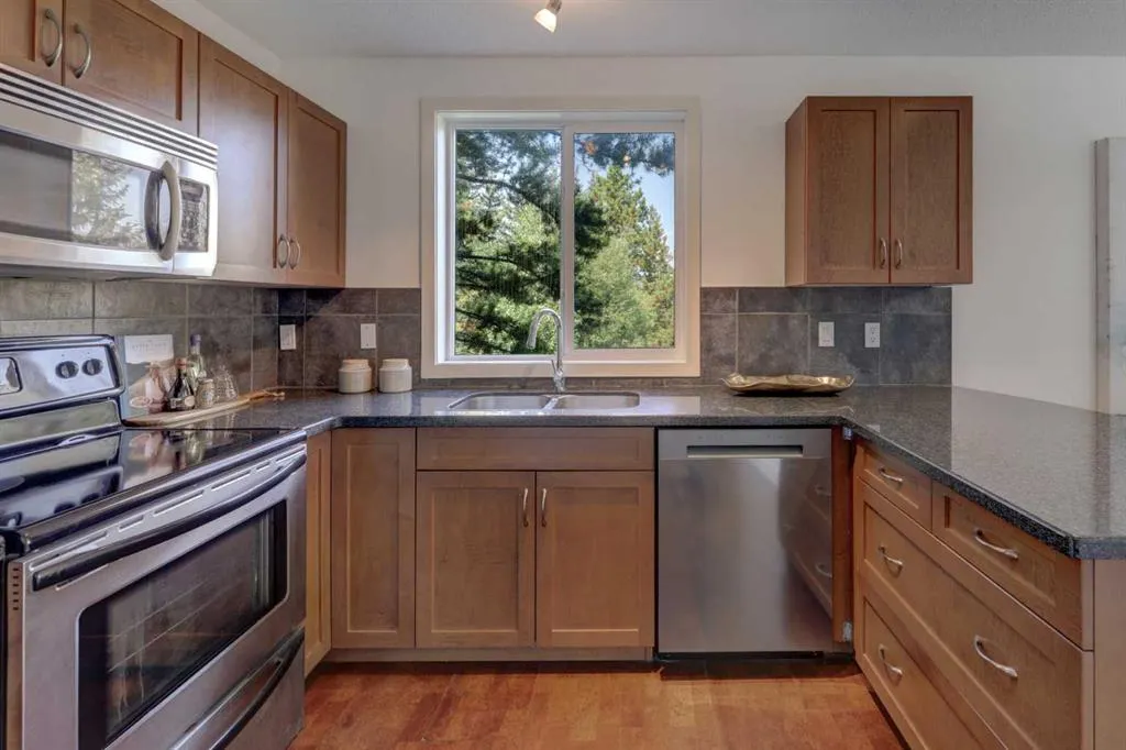 226 Village Terrace SW, #8