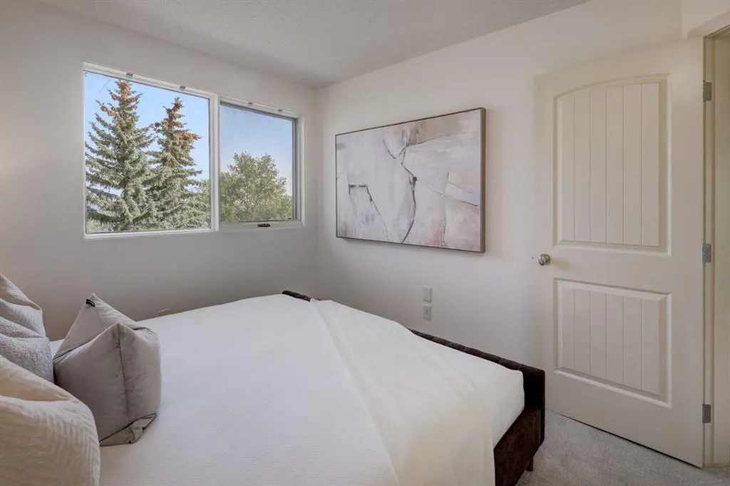 226 Village Terrace SW, #8