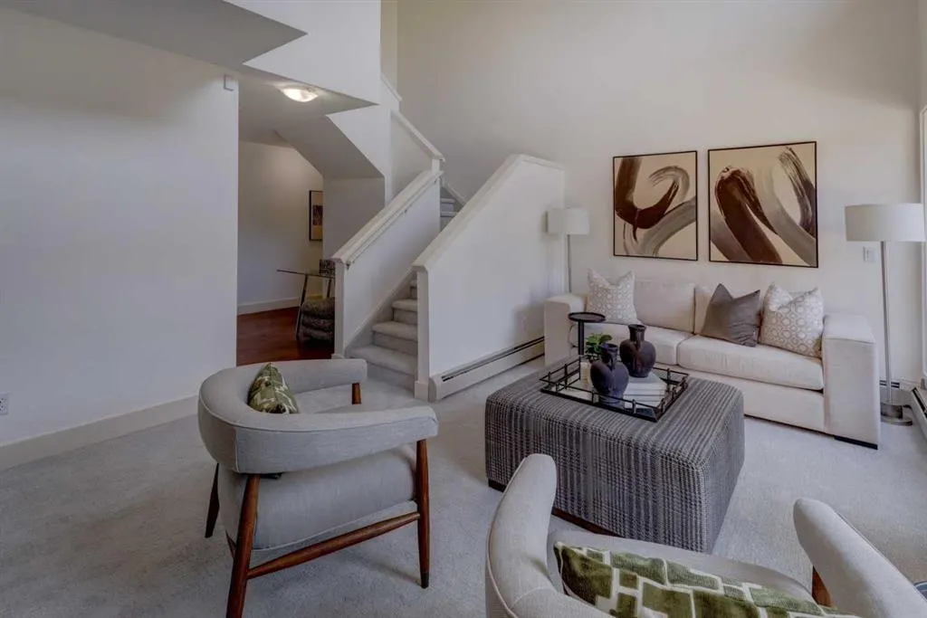 226 Village Terrace SW, #8