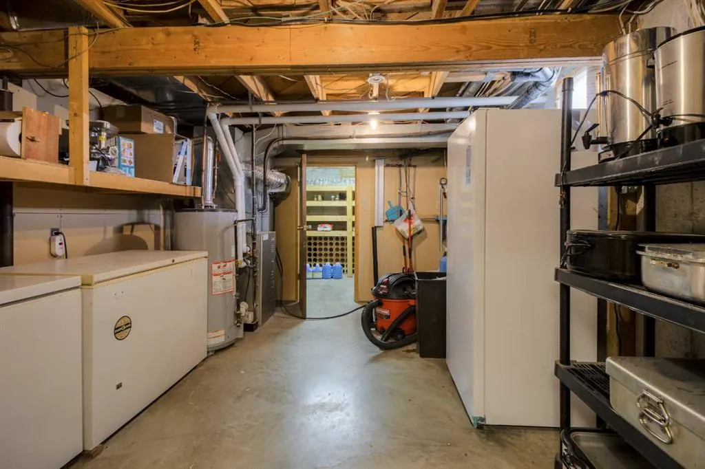 205019 100 RANGE Road SE, ##4
