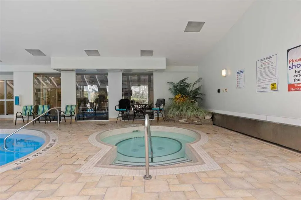 4555 Varsity Lane NW, #406