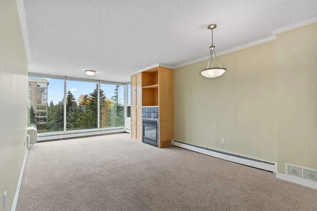 4555 Varsity Lane NW, #406