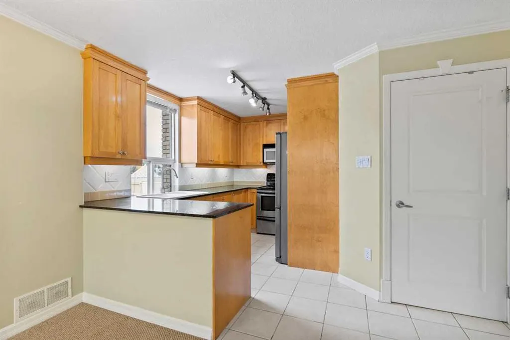4555 Varsity Lane NW, #406