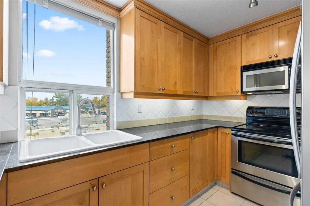 4555 Varsity Lane NW, #406