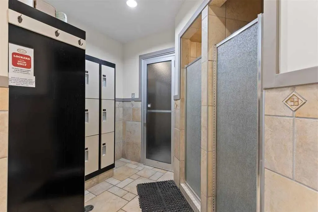 4555 Varsity Lane NW, #406
