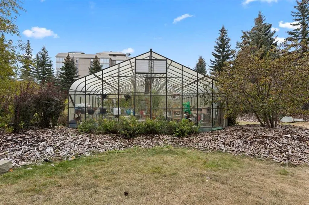 4555 Varsity Lane NW, #406