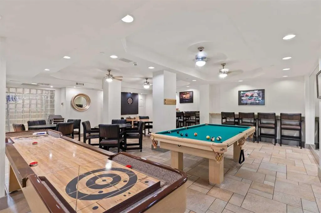 4555 Varsity Lane NW, #406