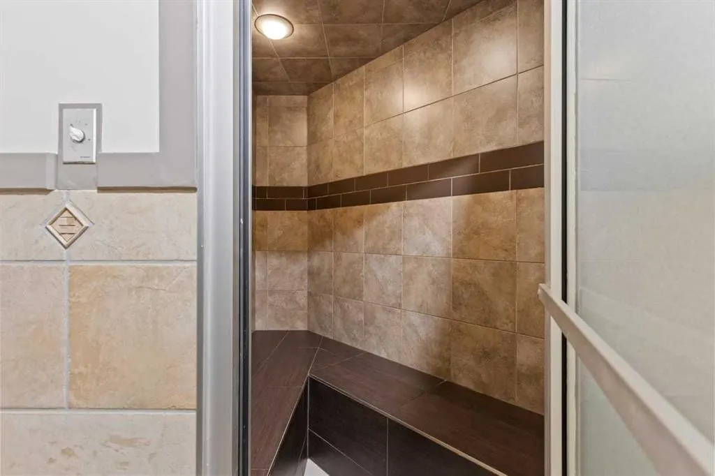 4555 Varsity Lane NW, #406