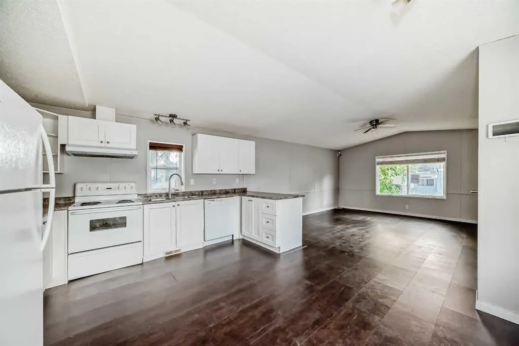 6724 17 Avenue SE, #167