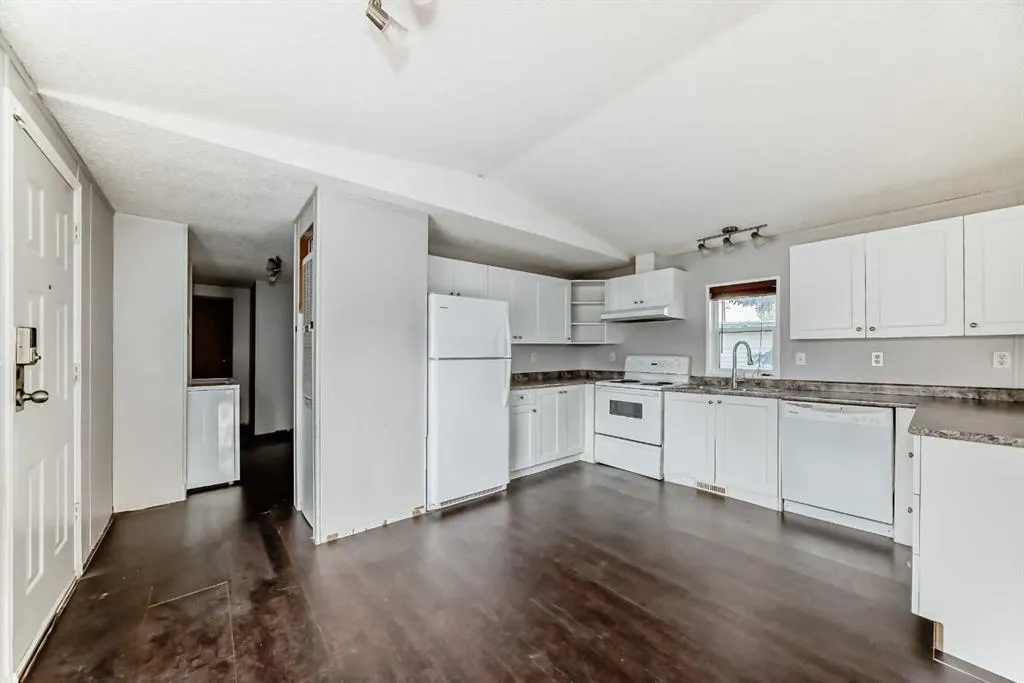 6724 17 Avenue SE, #167