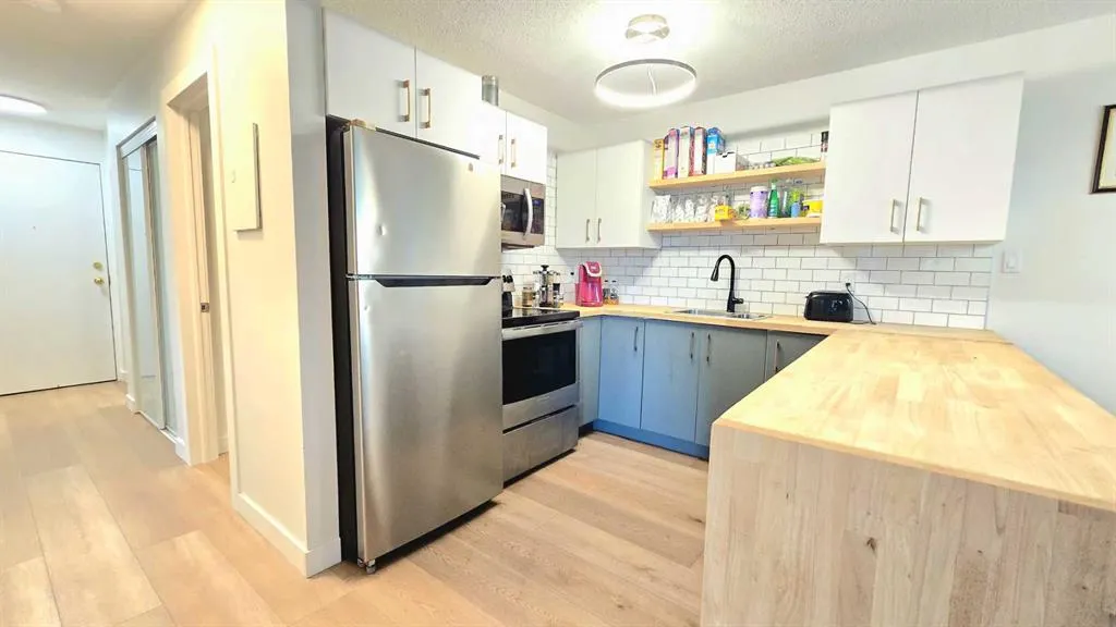 4200 Forestry Avenue S, #208