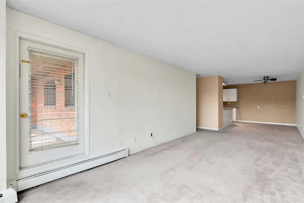659 4 Avenue NE, #204