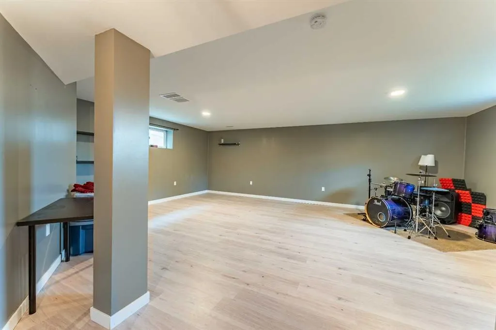 76 Cranfield Place SE