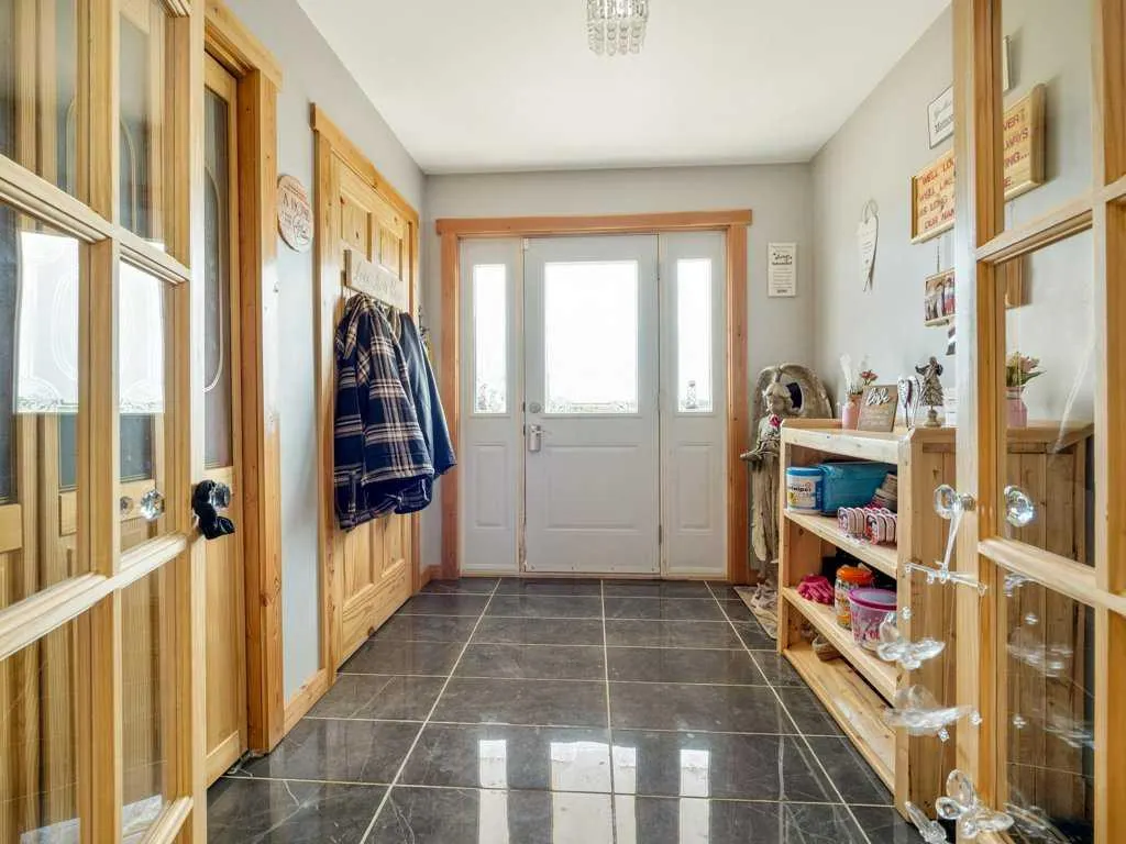 51 N 2 Street E