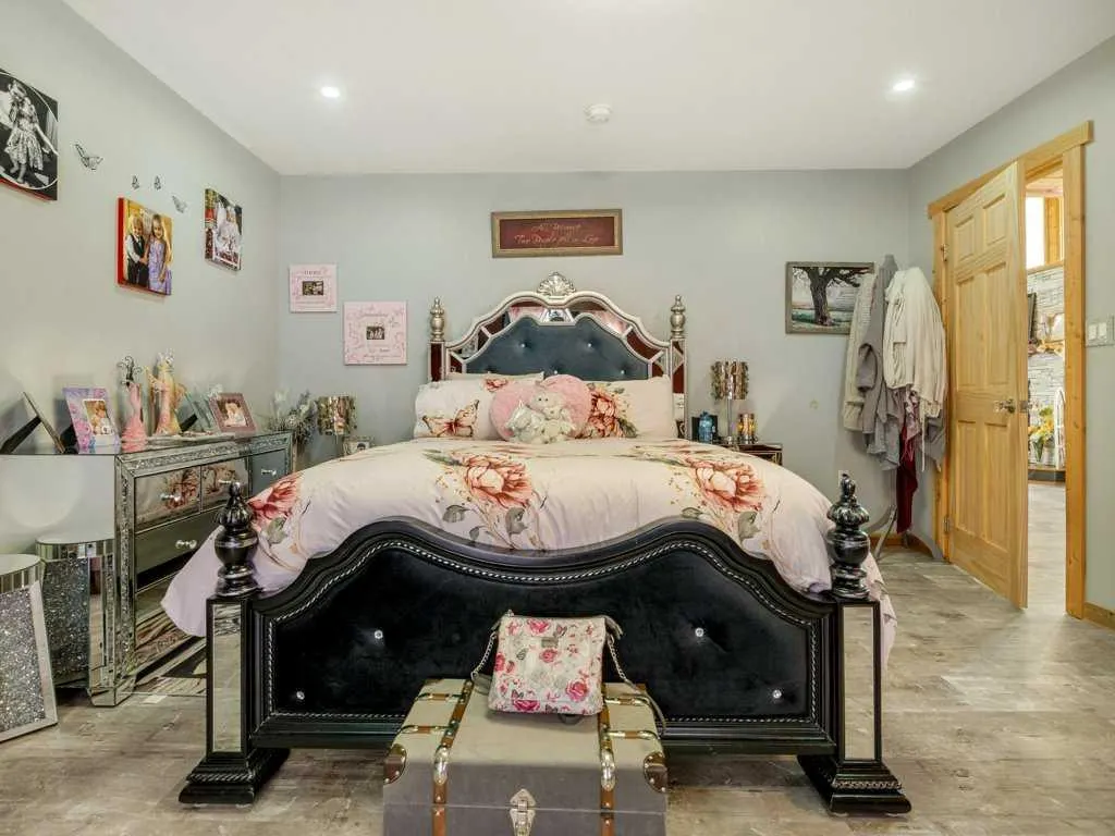 51 N 2 Street E