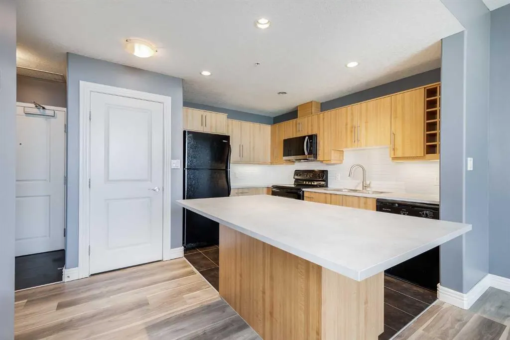 55 Spruce Place SW, #2001