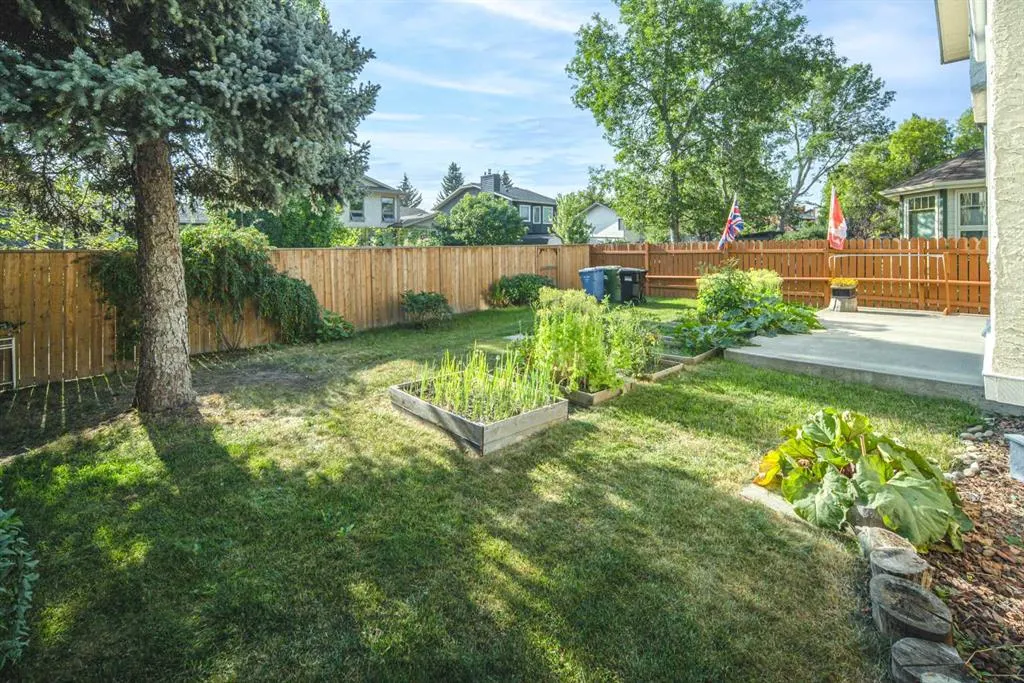 16 Sunhaven Way SE