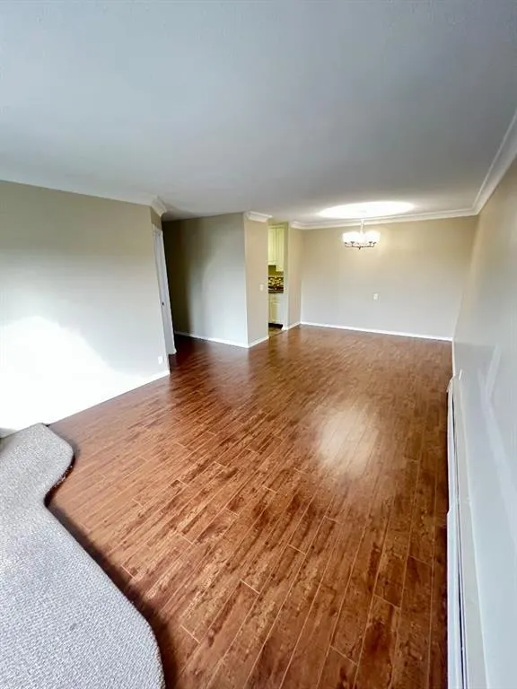 5519 Kerry Wood Drive, #305