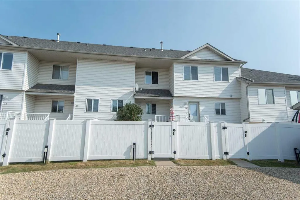 33 Donlevy Avenue, #27