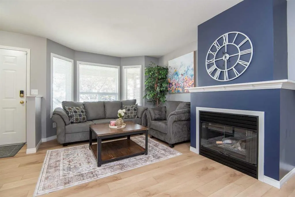 33 Donlevy Avenue, #27