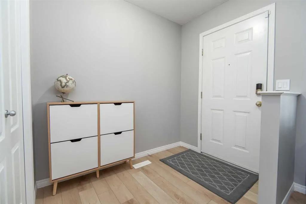 33 Donlevy Avenue, #27
