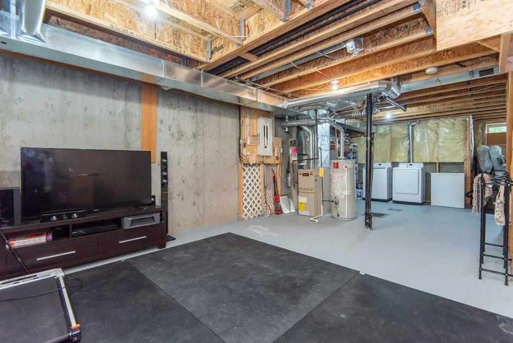 33 Donlevy Avenue, #27