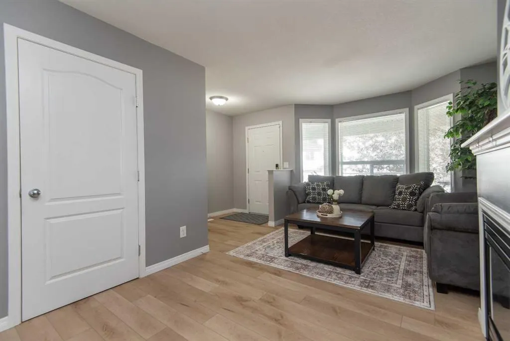 33 Donlevy Avenue, #27