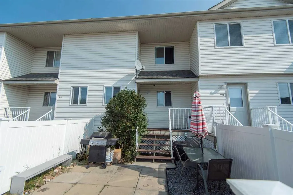 33 Donlevy Avenue, #27