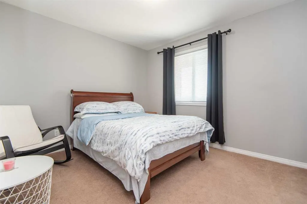33 Donlevy Avenue, #27