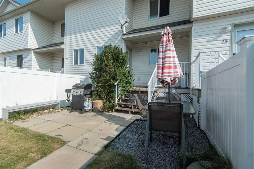 33 Donlevy Avenue, #27